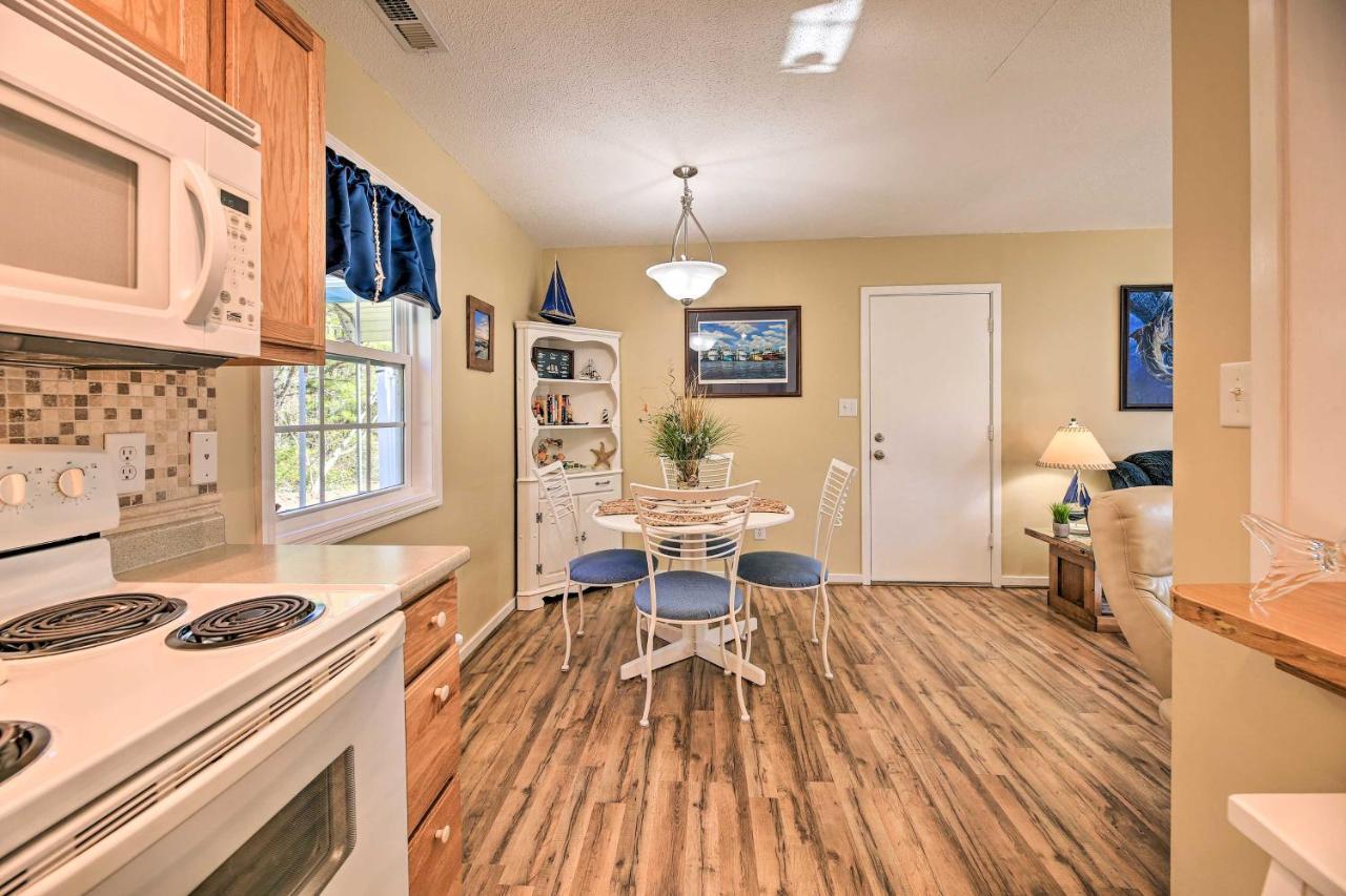 Beaufort Pad With Patio 3 Blocks To Waterfront! מראה חיצוני תמונה
