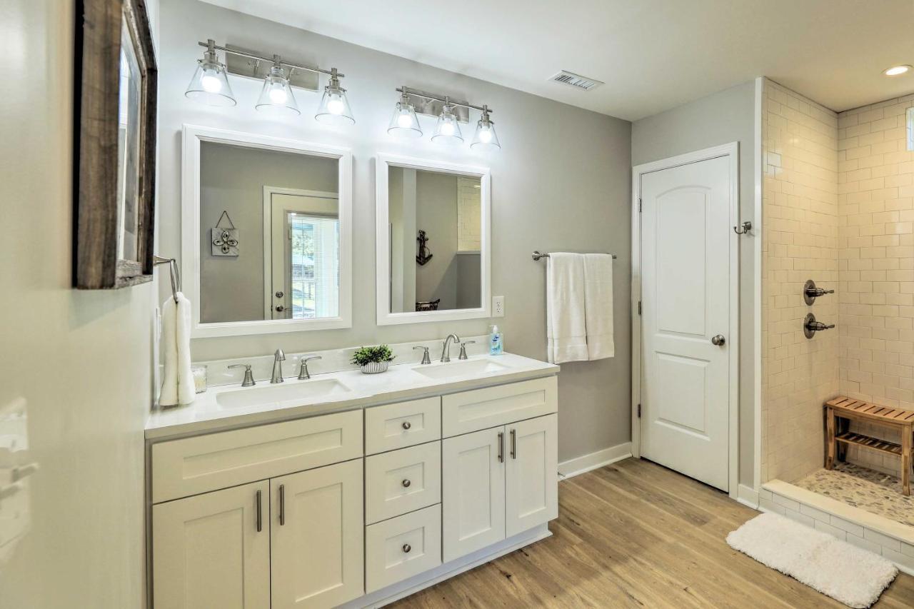 Beaufort Pad With Patio 3 Blocks To Waterfront! מראה חיצוני תמונה